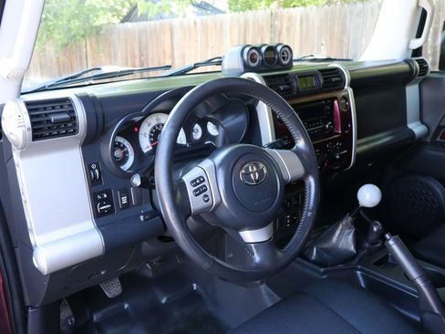 Used 2007 Toyota FJ Cruiser 4WD image 15