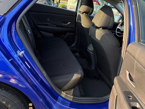 Used 2023 Hyundai Elantra SEL FWD image 19