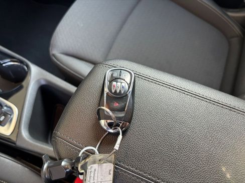 Used 2025 Buick Encore GX Preferred FWD image 21