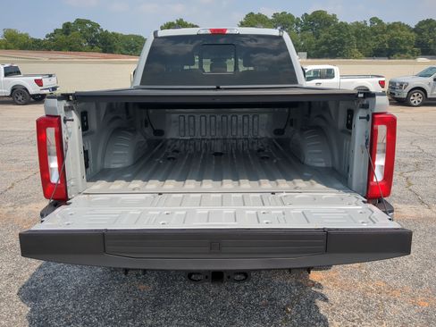 Certified 2025 Ford F250 XLT AWD/4WD image 11