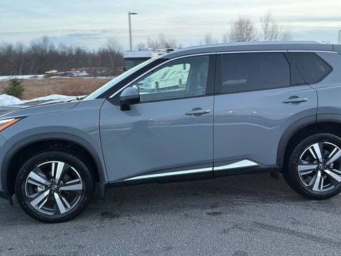 Used 2022 Nissan Rogue SL w/ SL Premium Package image 13