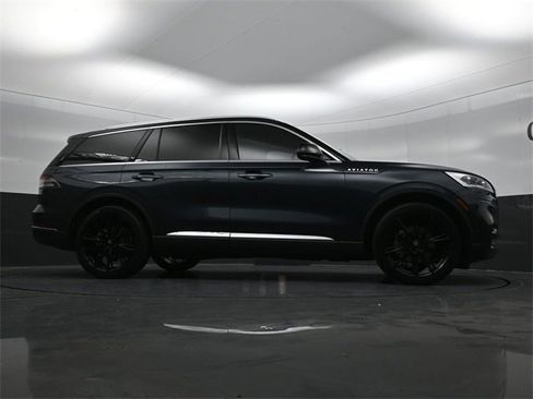 Used 2022 Lincoln Aviator Reserve w/ Equipment Group 201A image 27