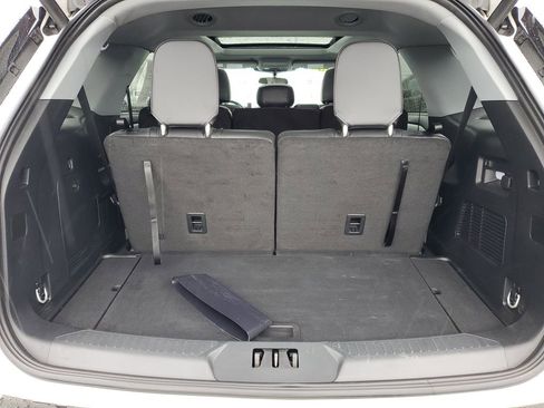 Used 2023 Ford Explorer XLT w/ Equipment Group 202A image 33