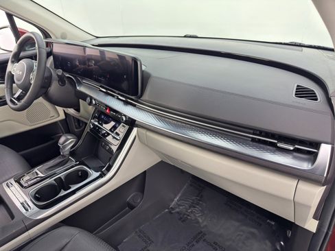 Used 2024 Kia Carnival SX Prestige image 14