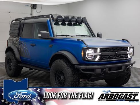 New 2025 Ford Bronco Badlands AWD/4WD image 1