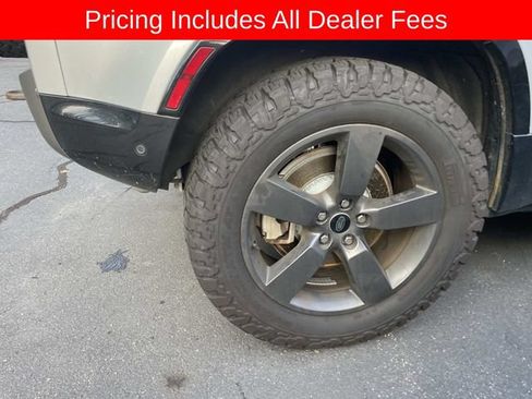 Used 2022 Land Rover Defender 110 X-Dynamic HSE AWD/4WD image 9