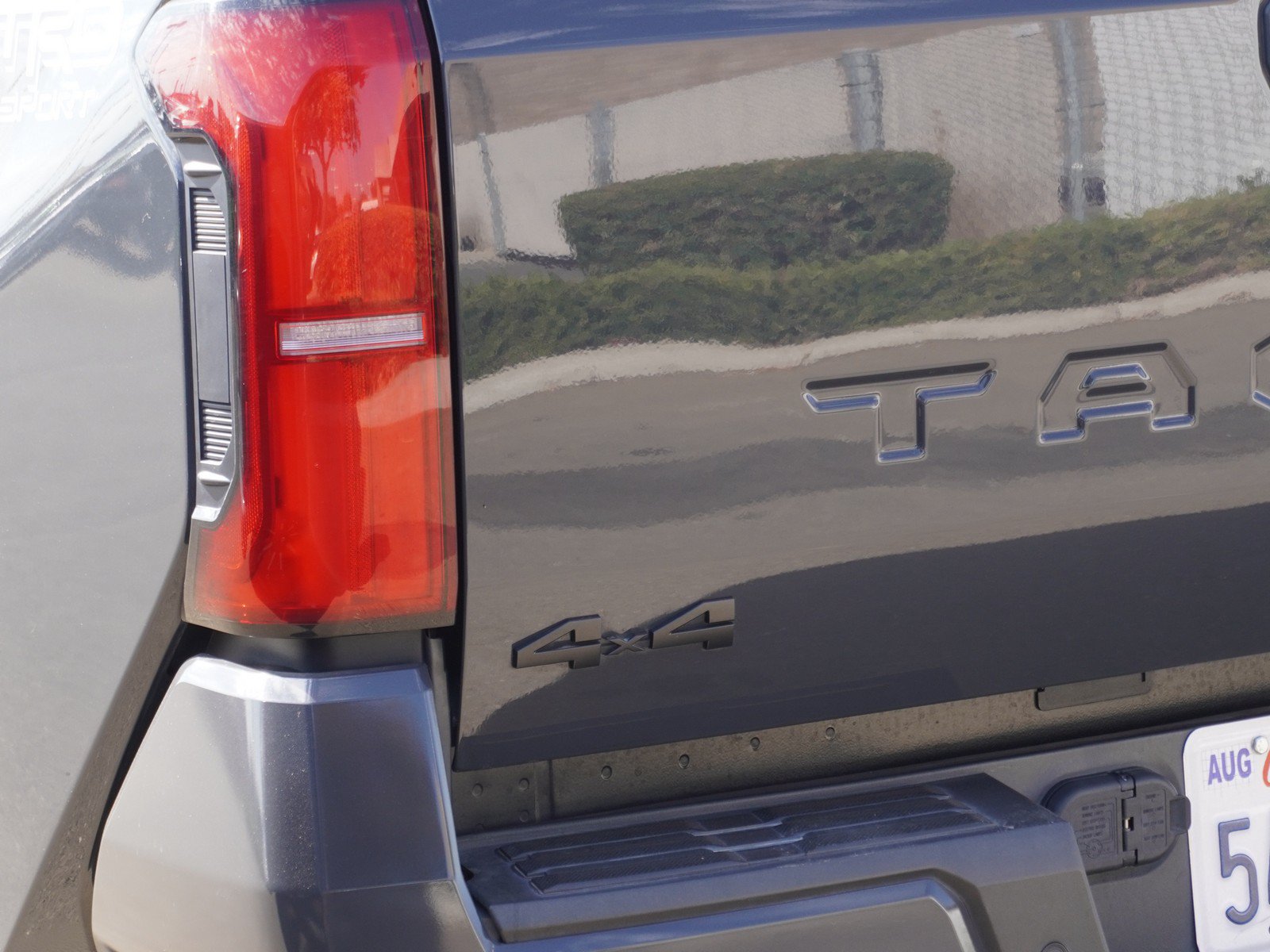 Used 2024 Toyota Tacoma TRD Sport w/ TRD Sport Upgrade Package AWD/4WD image 10