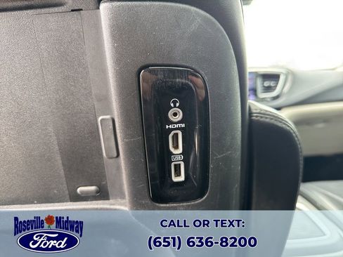 Used 2018 Chrysler Pacifica Limited w/ Tire & Wheel Group image 37