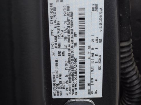 Used 2022 Ford Escape SE w/ SE Sport Appearance Package image 26