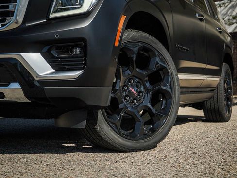 New 2026 GMC Yukon Denali w/ Denali Reserve Package AWD/4WD image 6