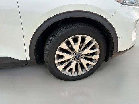 Used 2020 Ford Escape Titanium AWD/4WD image 10