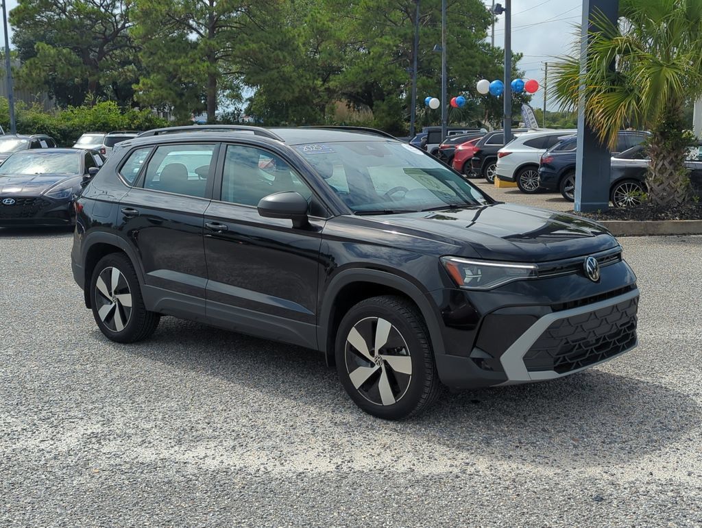Used 2025 Volkswagen Taos S AWD/4WD image 9