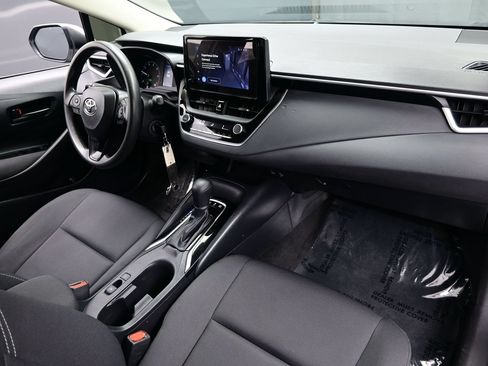 Used 2025 Toyota Corolla LE FWD image 14