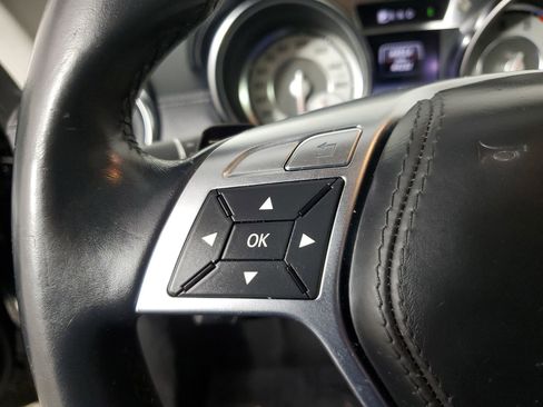 Used 2014 Mercedes-Benz SL 550 image 38