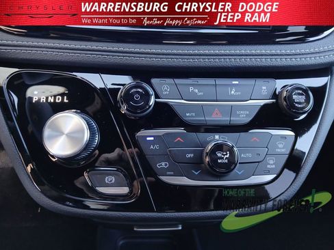 New 2026 Chrysler Pacifica Select image 26