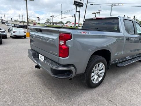 Used 2026 Chevrolet Silverado 1500 Custom AWD/4WD image 18
