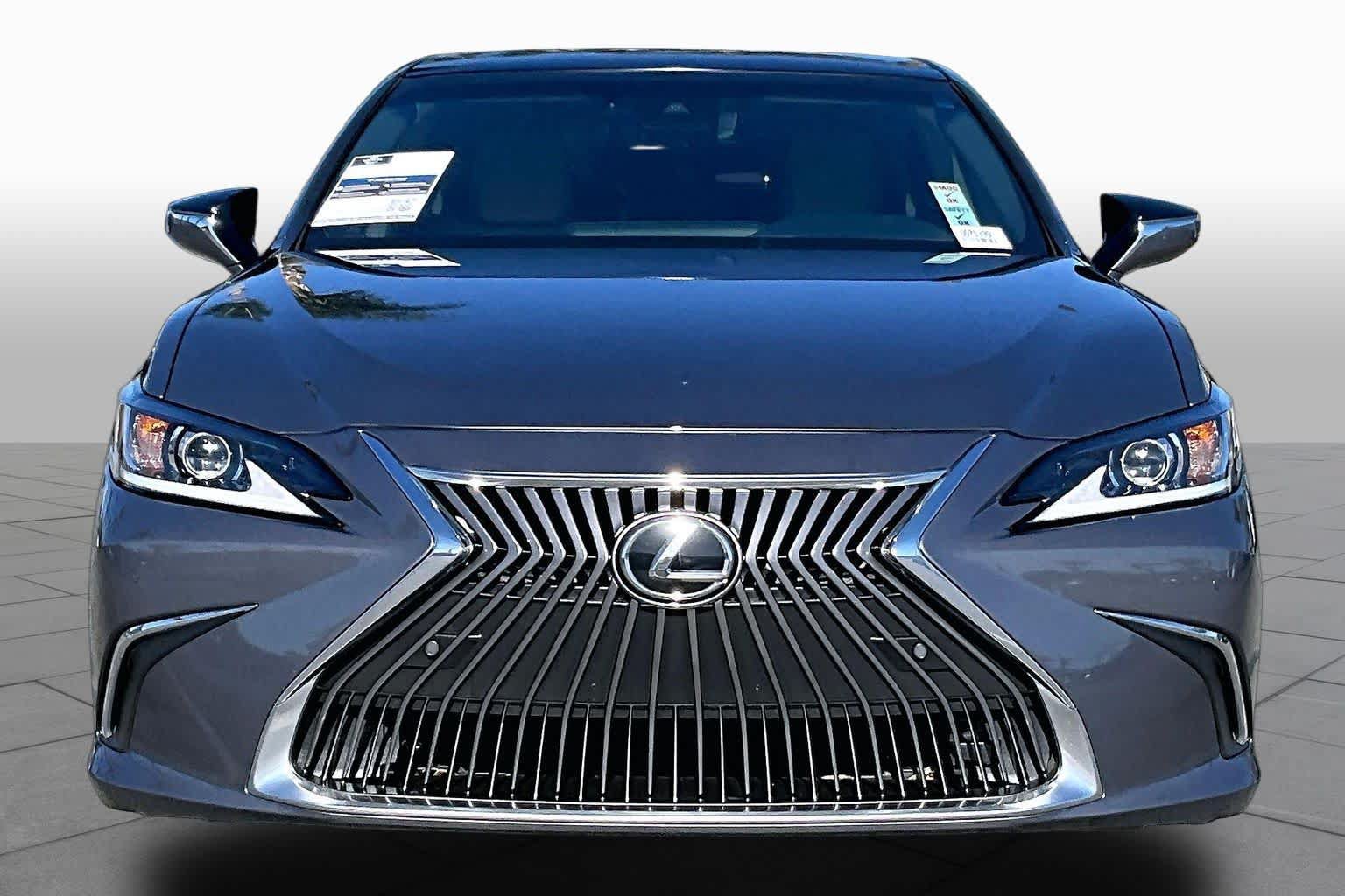 Used 2020 Lexus ES 350 w/ Premium Package FWD image 3