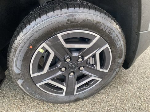 New 2026 Jeep Cherokee Laredo image 6