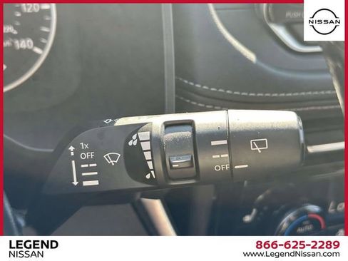 Used 2023 Nissan Rogue SL AWD/4WD image 34