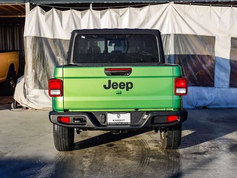 New 2026 Jeep Gladiator Sport AWD/4WD image 8