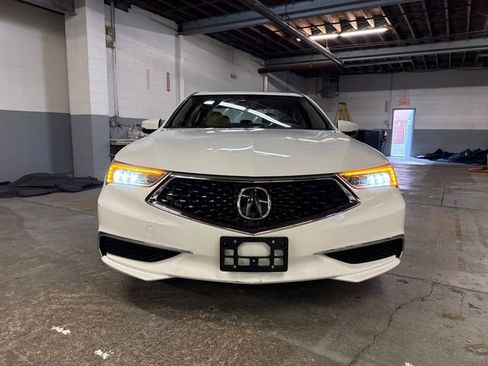 Certified 2018 Acura TLX FWD image 8
