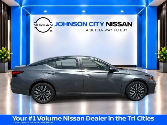 Certified 2023 Nissan Altima 2.5 SV w/ SV Premium Package FWD image 3