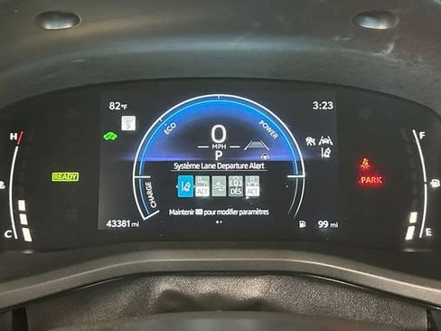 Used 2025 Toyota Camry SE FWD image 28