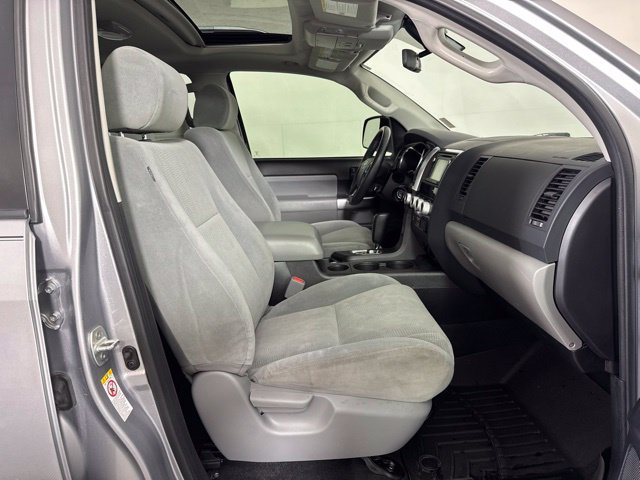 Used 2019 Toyota Sequoia SR5 AWD/4WD image 4
