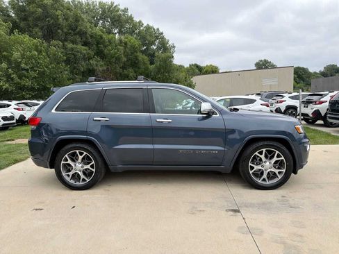 Used 2020 Jeep Grand Cherokee Overland AWD/4WD image 7