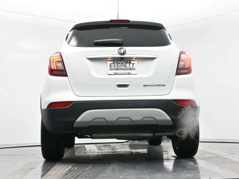 Used 2022 Buick Encore Preferred w/ Safety Package image 38