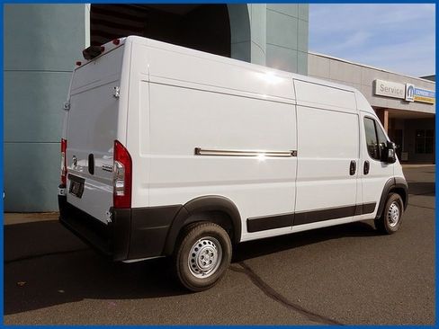 New 2026 RAM ProMaster 2500 w/ Convenience Group image 7