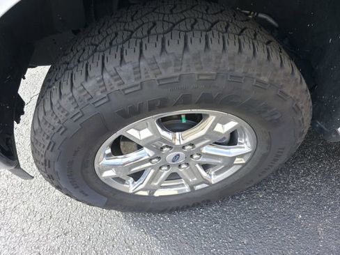 Used 2023 Ford F150 Lariat w/ FX4 Off-Road Package image 11