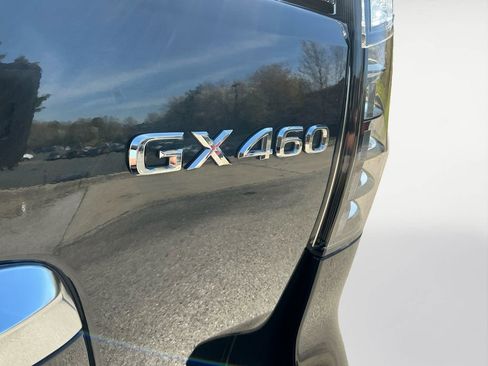 Used 2023 Lexus GX 460 Luxury w/ Sport Design Package image 21