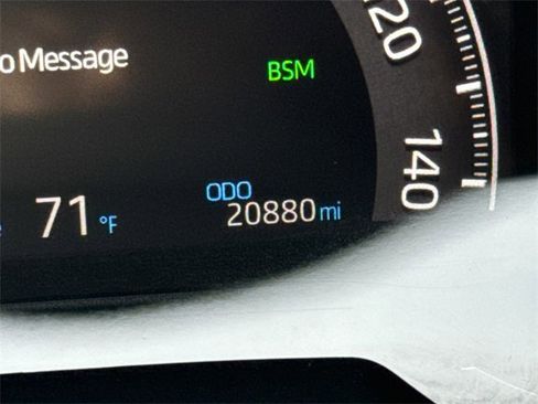 Used 2025 Toyota RAV4 SE w/ Convenience Package image 30