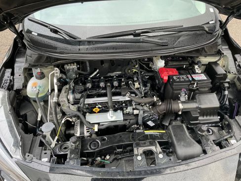Used 2025 Nissan Versa SV FWD image 31