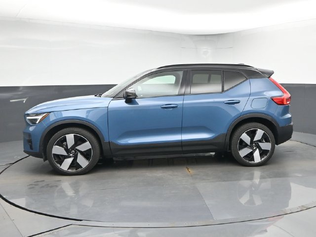 Used 2023 Volvo XC40 Recharge Ultimate AWD/4WD image 4