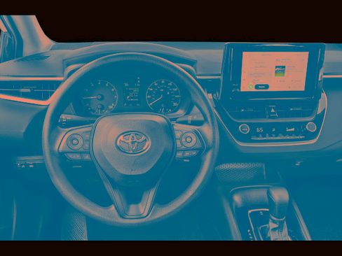 Used 2024 Toyota Corolla LE FWD image 4