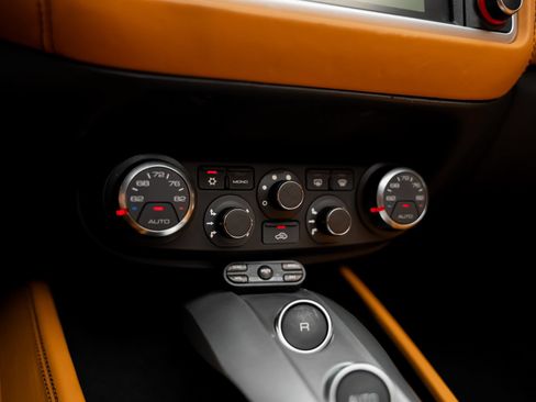 Used 2015 Ferrari California T RWD image 54