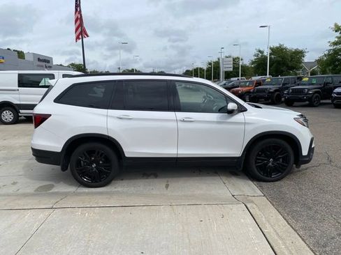 Used 2022 Honda Pilot Black Edition image 2