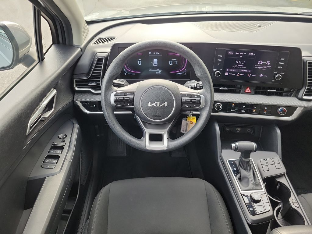 Used 2024 Kia Sportage LX FWD image 13