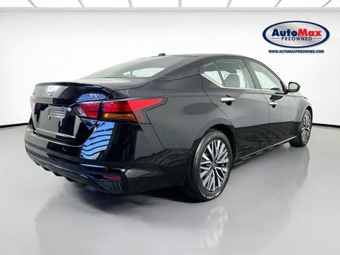 Used 2024 Nissan Altima 2.5 SV FWD image 7