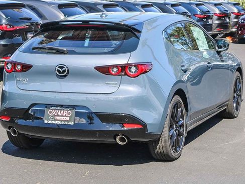New 2026 MAZDA MAZDA3 Hatchback w/Premium Plus Pkg image 4