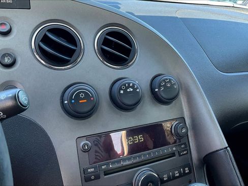 Used 2007 Pontiac Solstice Convertible w/ Premium Package image 20