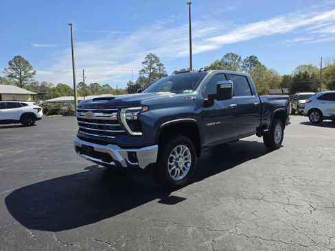 New 2025 Chevrolet Silverado 3500 LTZ w/ LTZ Plus Package image 8