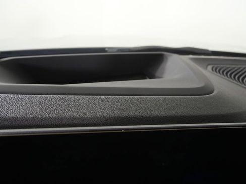 Used 2025 BMW 330i xDrive Sedan w/ Premium Package image 22