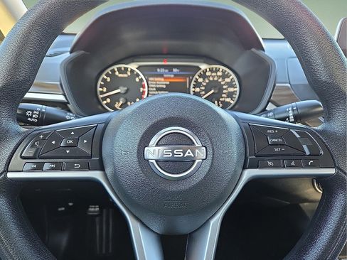 Used 2024 Nissan Altima 2.5 SV image 24