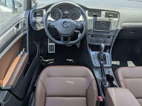 Used 2017 Volkswagen Golf Alltrack S AWD/4WD image 16