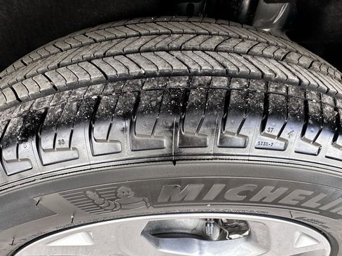 Certified 2024 Ford Escape ST-Line w/ Tech Pack #1 image 21