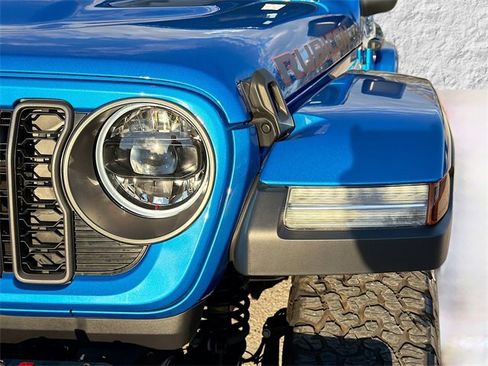 Used 2025 Jeep Wrangler Rubicon image 9