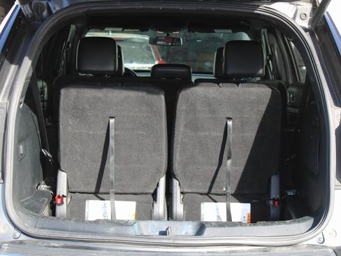 Used 2018 Ford Explorer XLT w/ Equipment Group 202A image 27